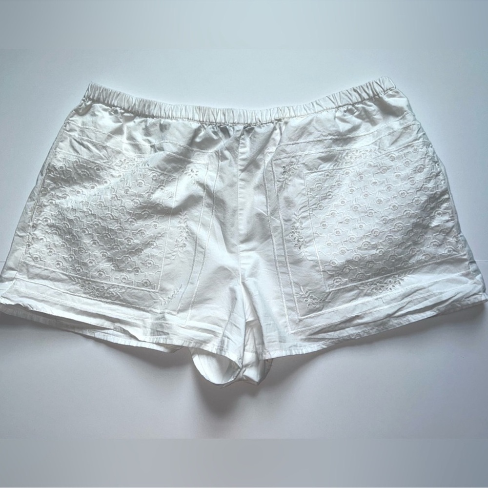 Zara White Embroidered Pull On Shorts